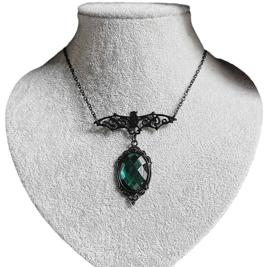 Collier en cristal vert Bat Goth Venom