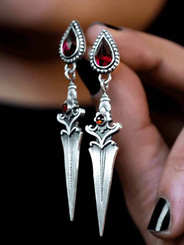 Boucles d'oreilles personnalisées avec pompon en forme de poignard