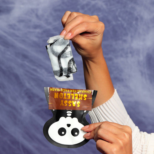 Trio de masques faciaux lumineux d'Halloween – Raffermir, Éclaircir et Hydrater - 12 unités