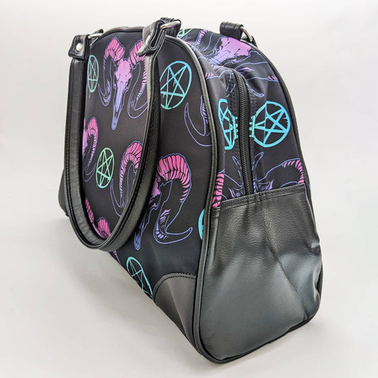 Sac à main en forme de crânes et pentacles de chèvre
