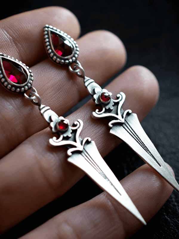 Boucles d'oreilles personnalisées avec pompon en forme de poignard