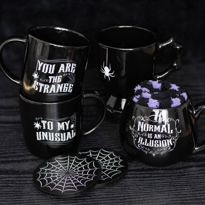 Ensemble de mugs et chaussettes Gothic Normal is an Illusion