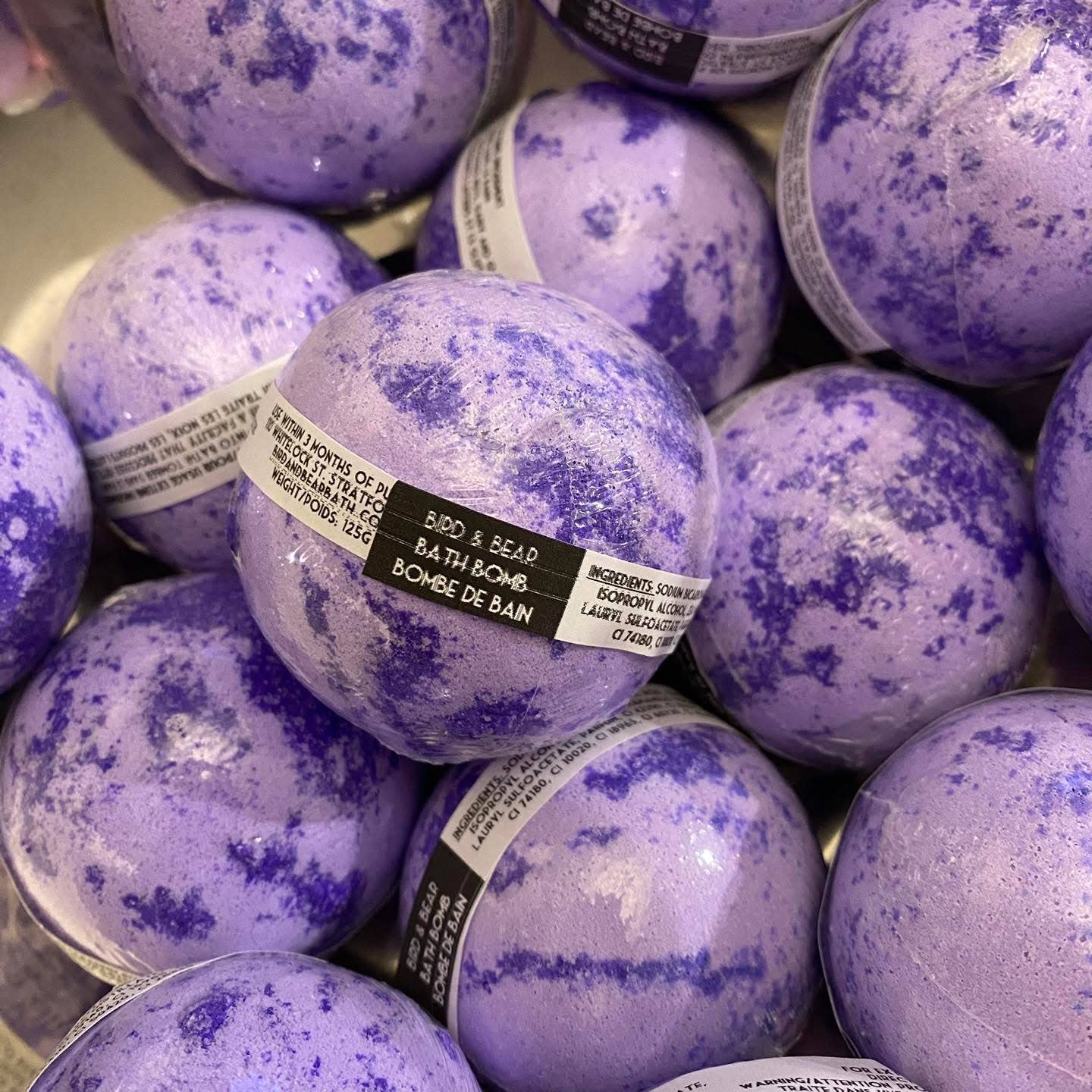 Bombe de bain ronde violette
