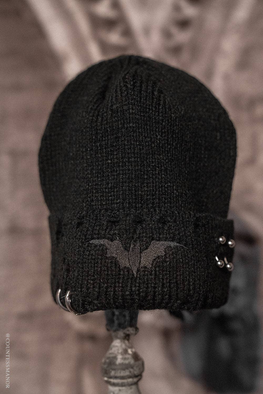 Bonnet Percé Délavé [Chauve-souris Noire]