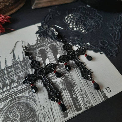 Boucles d'oreilles pendantes en forme de croix noire gothique