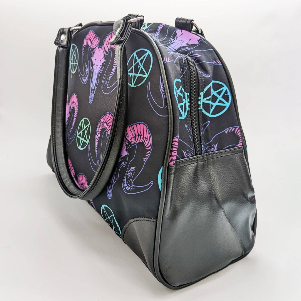 Sac à main en forme de crânes et pentacles de chèvre