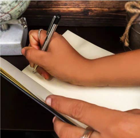 Livre d'écriture magique