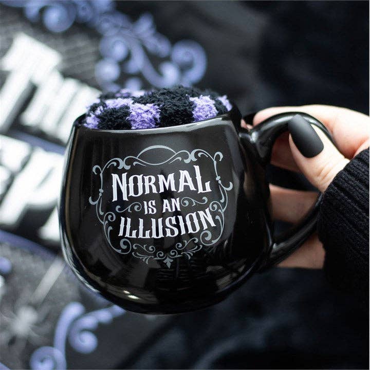 Ensemble de mugs et chaussettes Gothic Normal is an Illusion